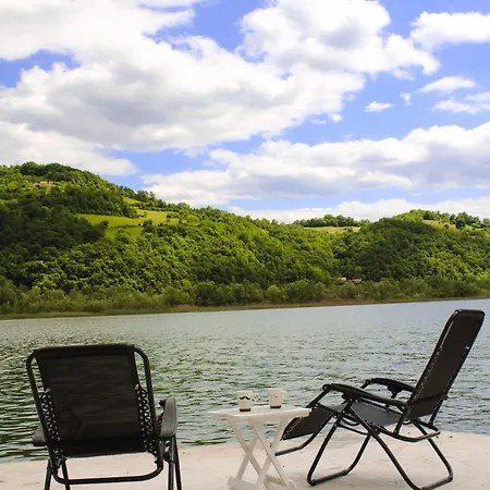 別荘 Drina River Retreat